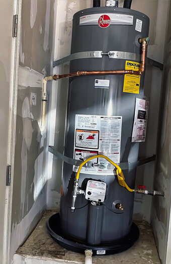https://canningvalehotwater.com.au/uploads/2025/06/electric-hot-water-system-32635.jpg