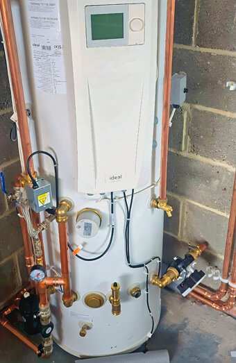 https://canningvalehotwater.com.au/uploads/2025/06/gas-hot-water-system-13675.jpg