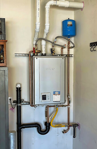https://canningvalehotwater.com.au/uploads/2025/06/instant-hot-water-systems-98444.jpg